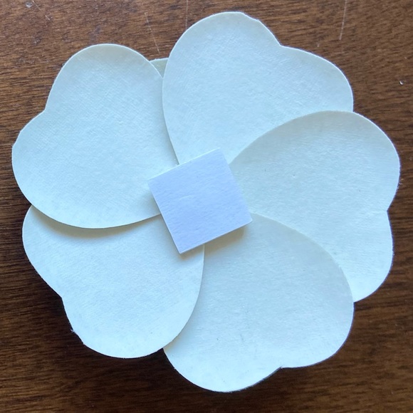 SOLD RARE CHANEL 2015 Christmas Silver Metallic Camellia Flower Sticker Stick-On - Picture 2 of 2